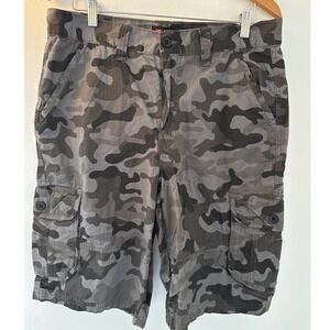 Southpole Men's Gray Camo Cargo Shorts Size 34 Ripstop 12" Inseam Streetwear